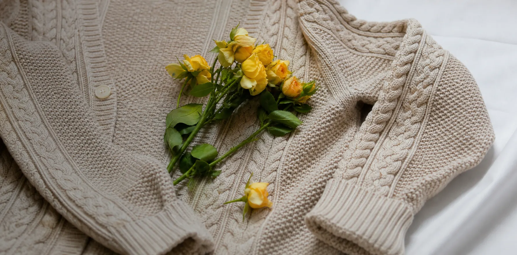 7GG mittelgrobe Zopf-Cardigans und strukturierte Pullover mit klareren Maschen und stärkeren Rippen
